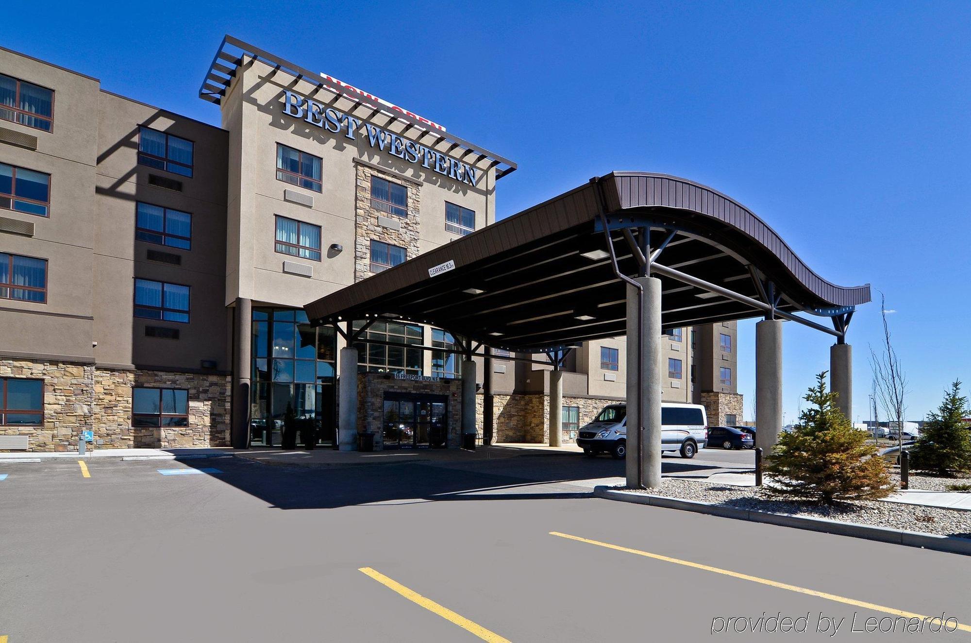 Best Western Premier Freeport Inn Calgary Airport Exterior photo