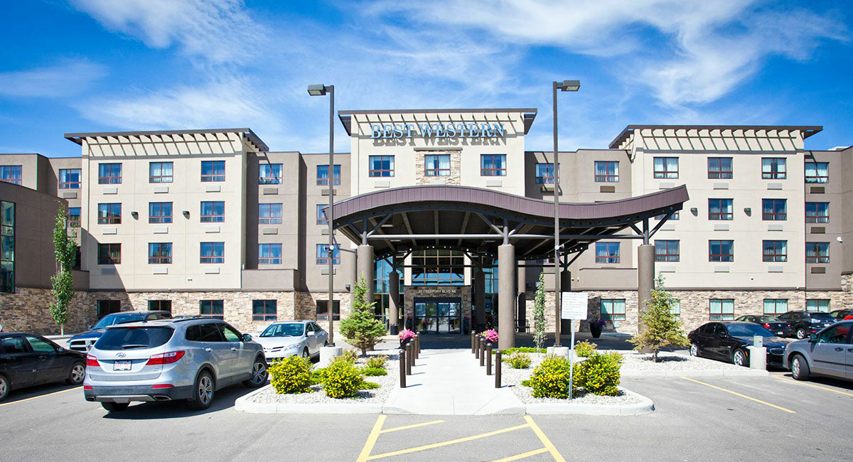 Best Western Premier Freeport Inn Calgary Airport Exterior photo